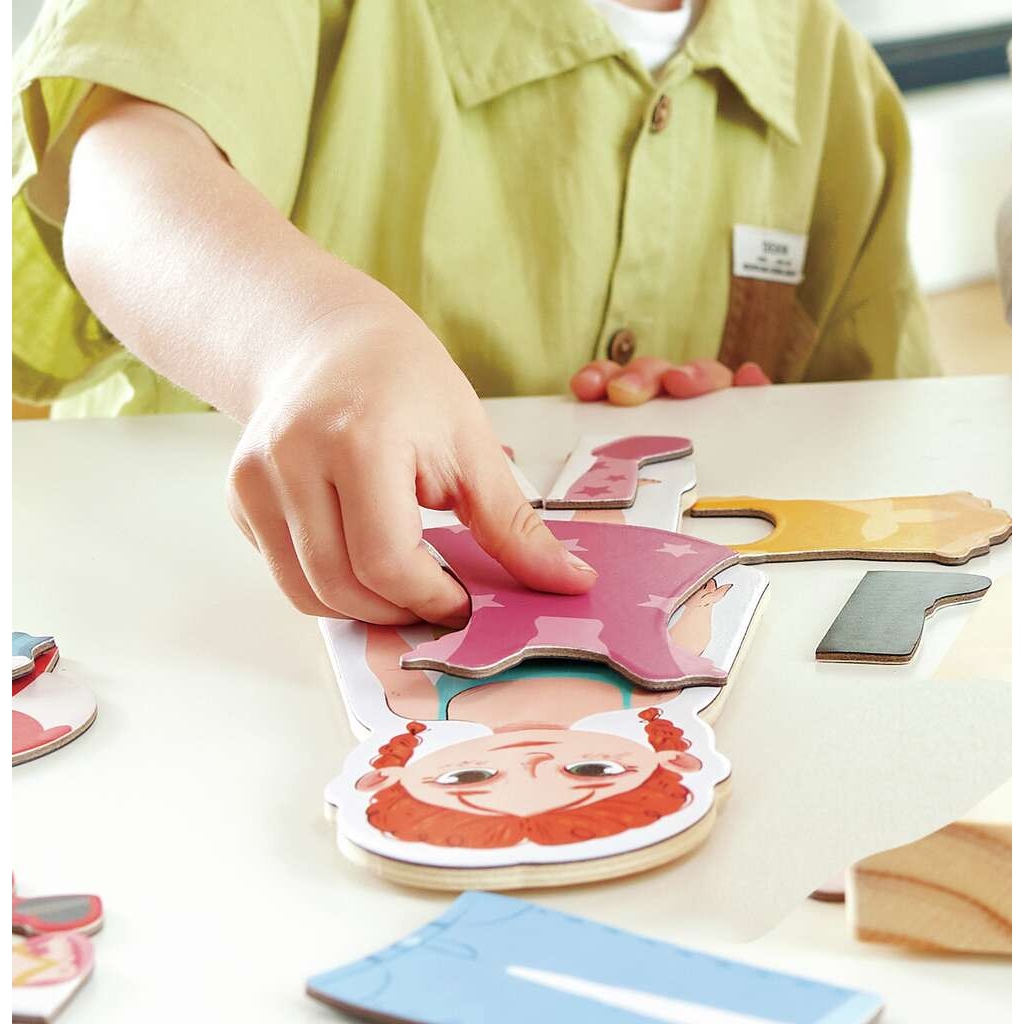 Dress Up Magnetic Puzzle - E1651