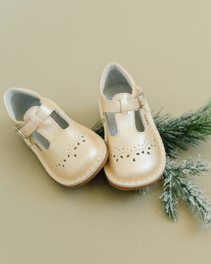 Ruthie T-Strap - F-410