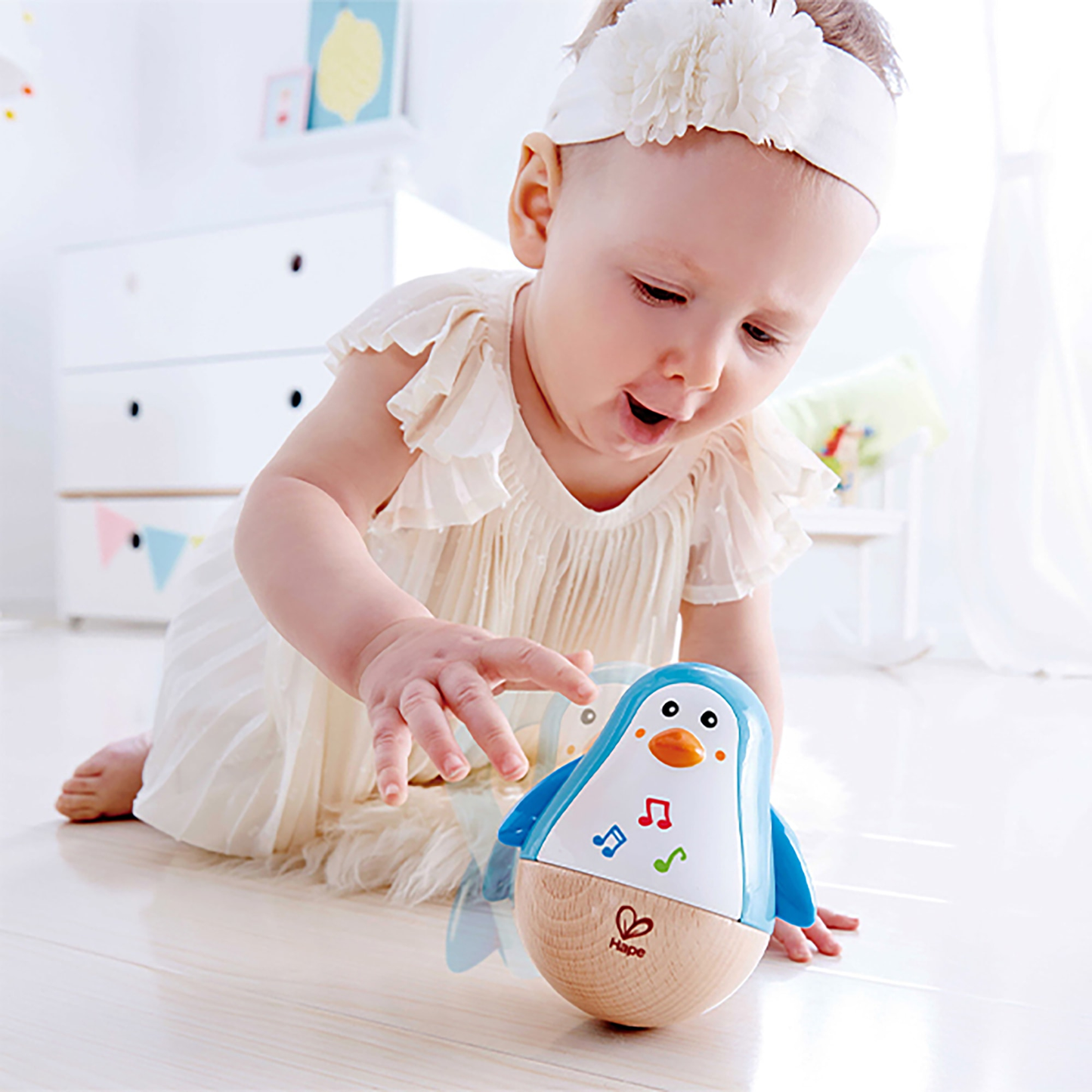 Penguin Musical Wobbler - E0331F