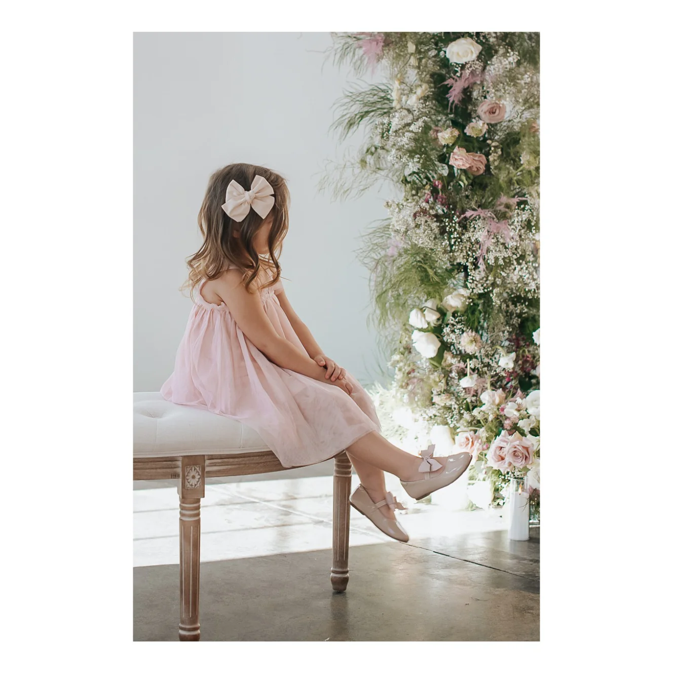 Amelia Bow Flat - N415