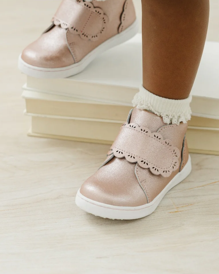 Colette Sneaker - 695