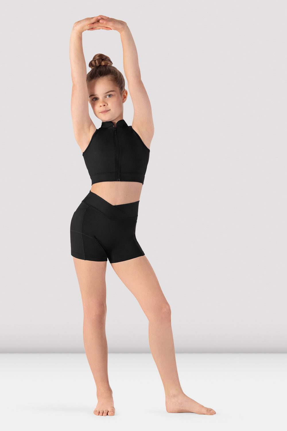 Nicolia V Front Short - Black