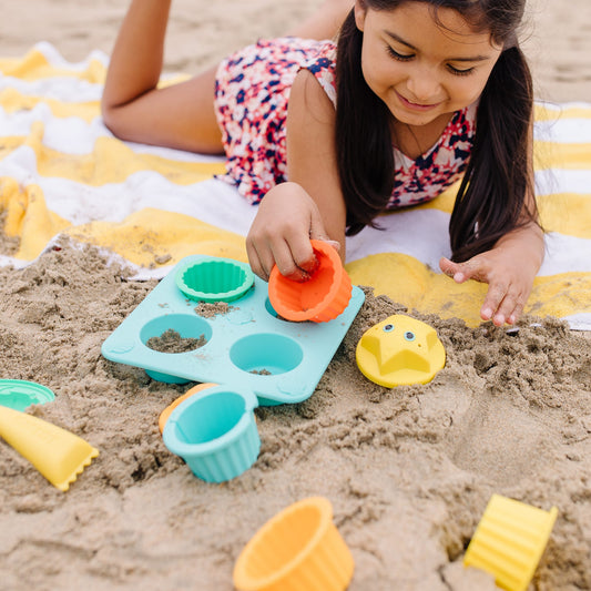 Seaside Sidekicks: Sand Cupcake Set