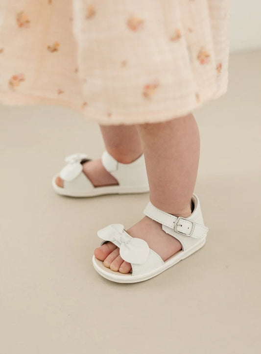 Jolie Scalloped Bow Sandal - K126