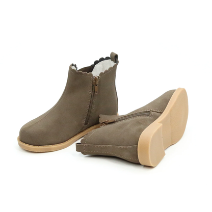 Nicola Chelsea Boot - F882