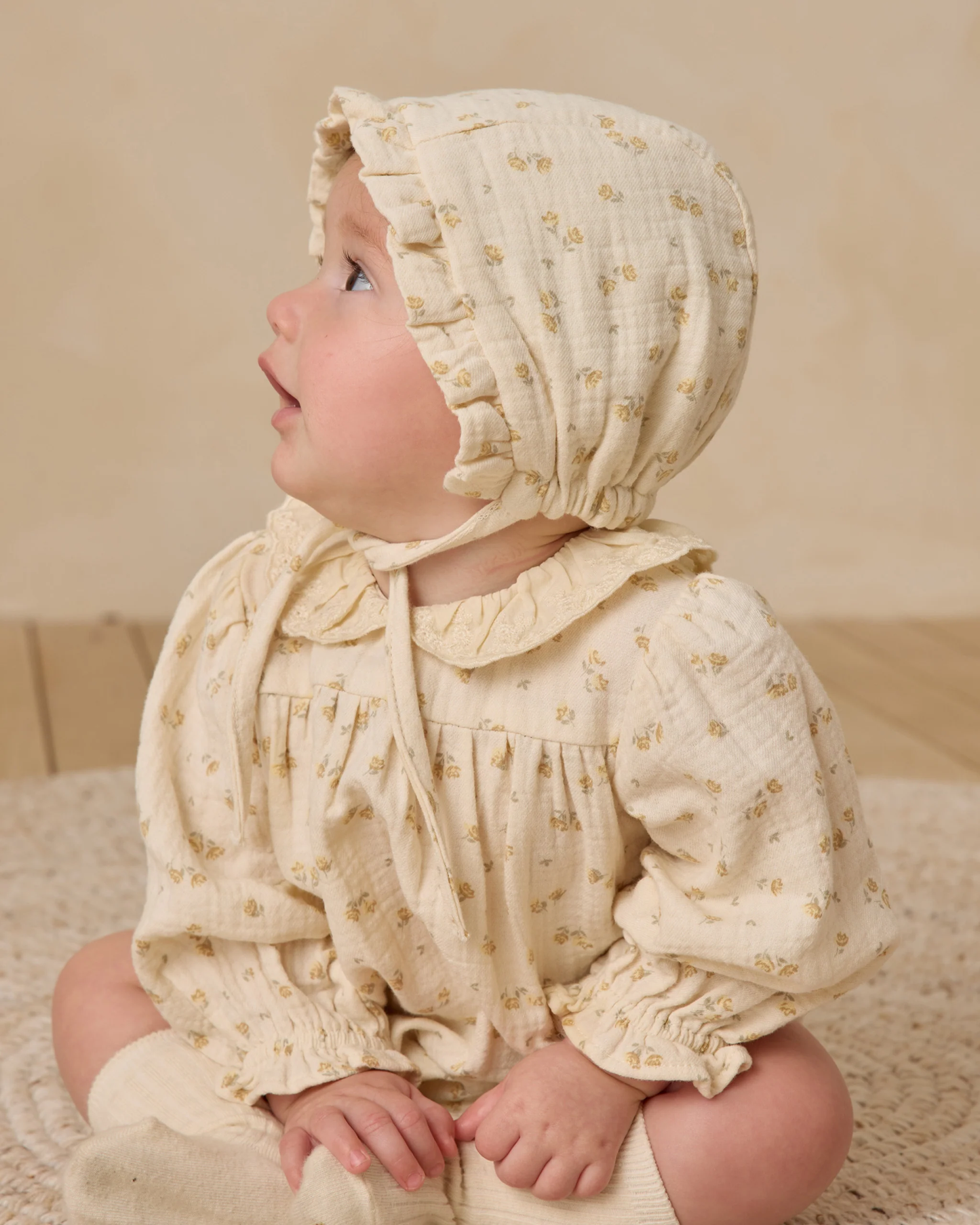 Ruffle Bonnet - Golden Floral