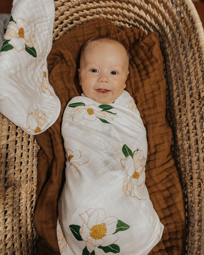2-in-1 Burp Cloth & Bib: Magnolia