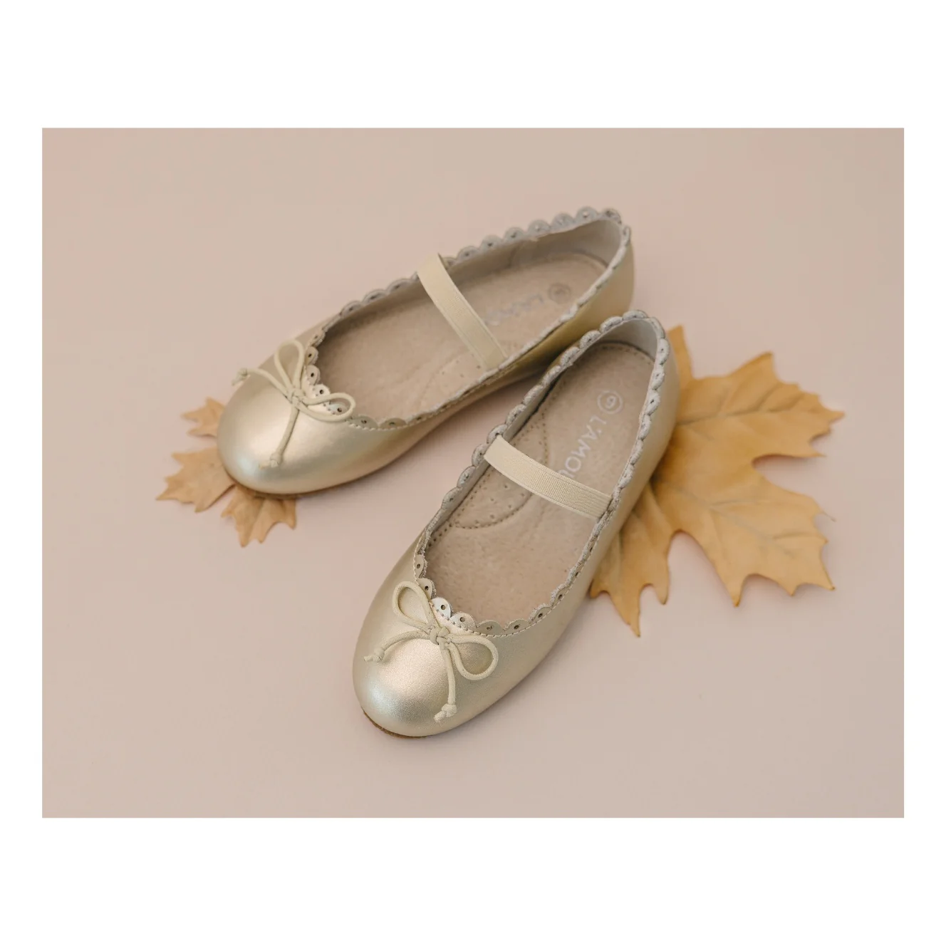 Eliza Scalloped Flat - 413