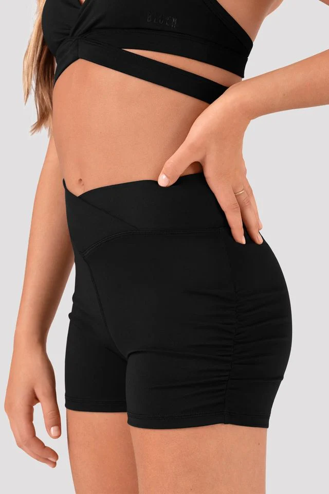 V Front Short - Black