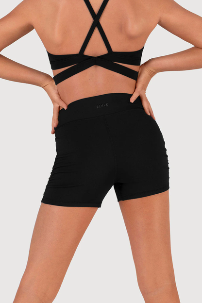 V Front Short - Black