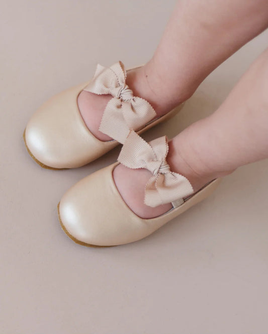 Pauline Bow Flat - N418
