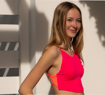 BREAKOUT BACKLESS TOP