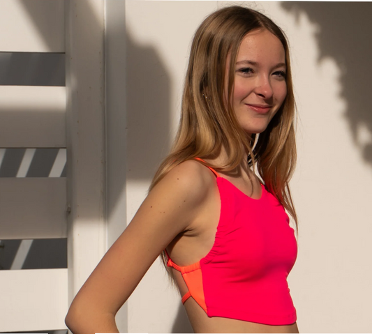 BREAKOUT BACKLESS TOP