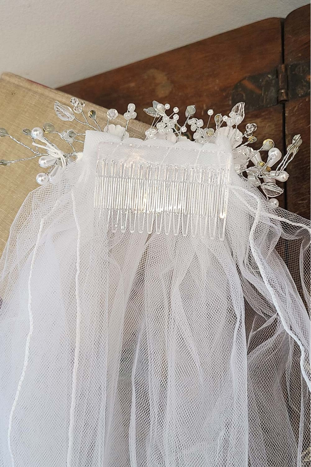 Flower Crystal & Pearl Comb Veil - V108