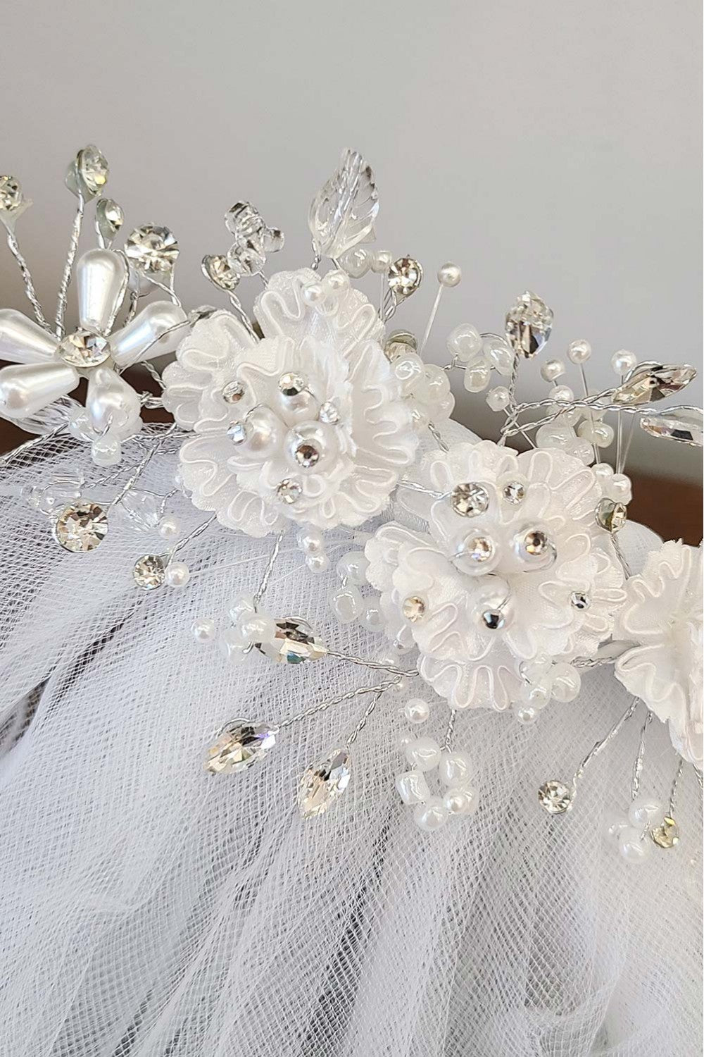 Flower Crystal & Pearl Comb Veil - V108