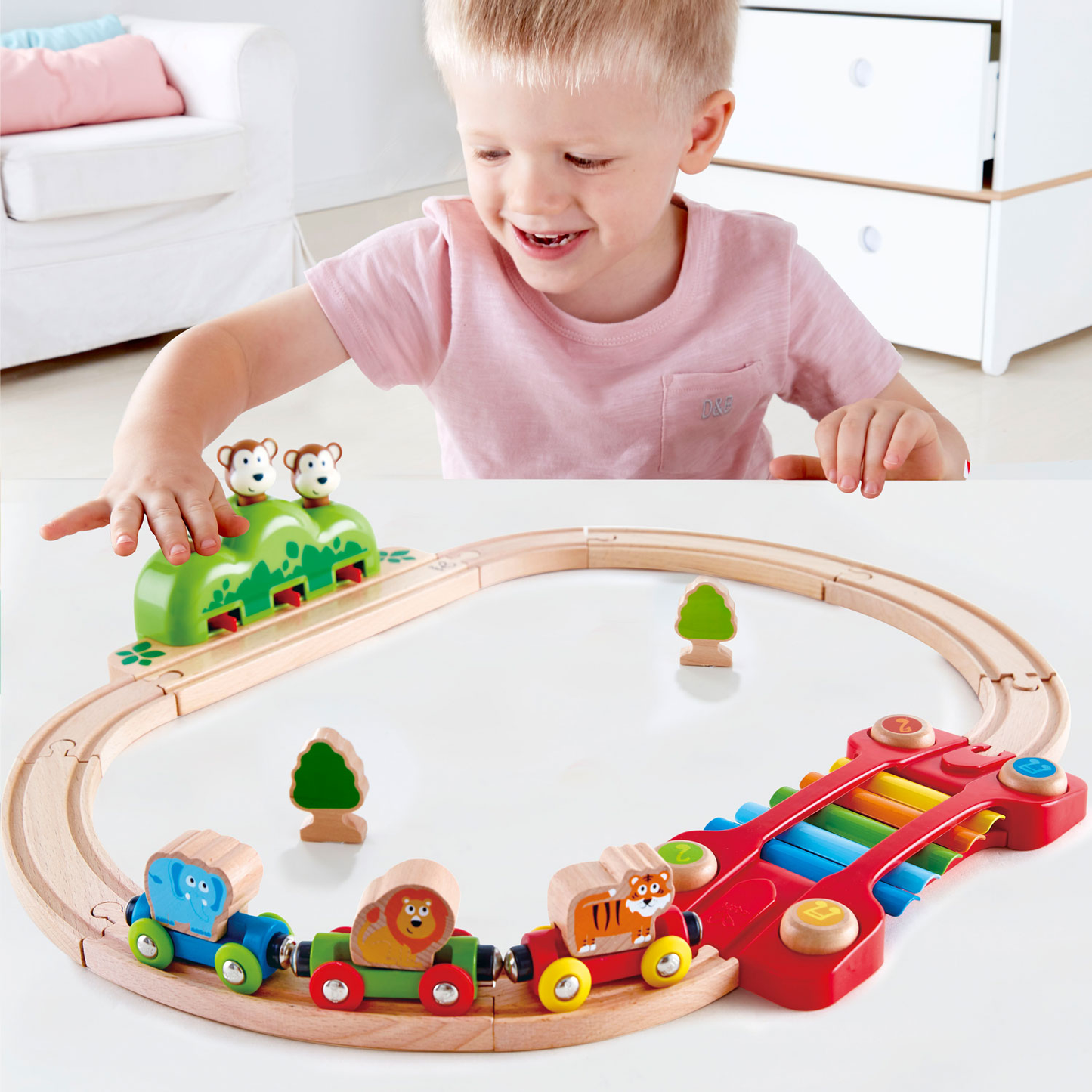 Music & Monkeys Railway - E3825