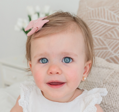 White Pearl Scalloped Edge Earrings